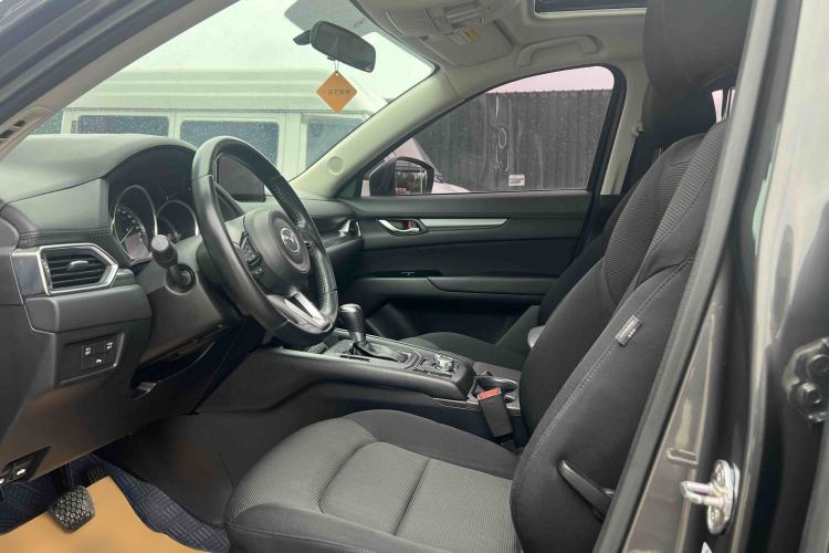 Used Mazda CX-5 2017 2.0L Automatic 2WD ZhiShang Trim China V Standard Interior 4