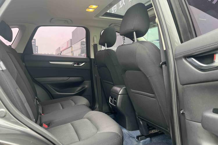 Used Mazda CX-5 2017 2.0L Automatic 2WD ZhiShang Trim China V Standard Interior 6