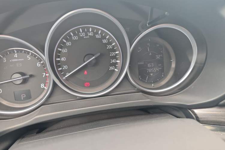 Used Mazda CX-5 2017 2.0L Automatic 2WD Smart Enjoyment Version China VI Standard Odometer Close Up