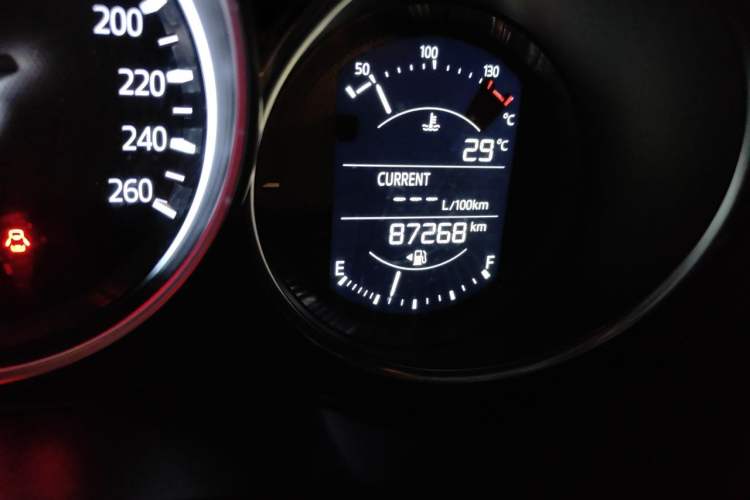 Used Mazda CX-5 2017 2.0L Automatic 2WD ZhiShang Trim China V Standard Odometer Close Up