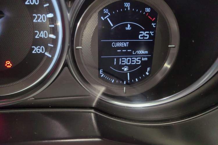 Used Mazda CX-5 2017 2.0L Automatic 2WD Smart Enjoyment Version China VI Standard Odometer Close Up