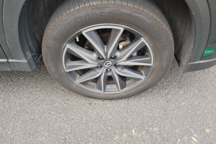 Used Mazda CX-5 2017 2.5L Automatic 4x4 ZhiZun Version China V Standard Right Front Wheel Hub