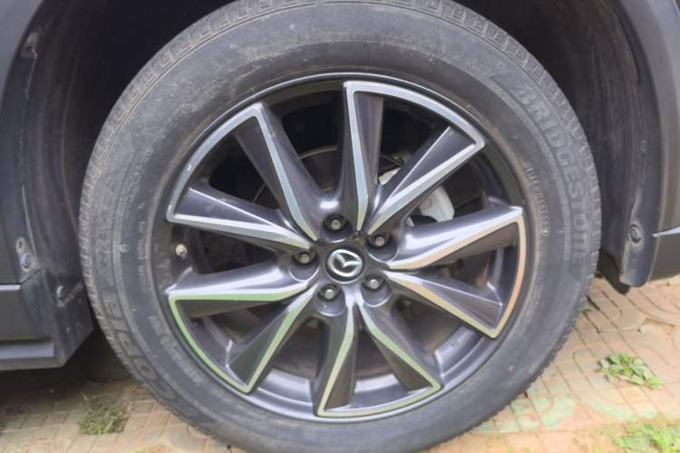 Used Mazda CX-5 2017 2.5L Automatic 4x4 Flagship Version China V Standard Right Front Wheel Hub