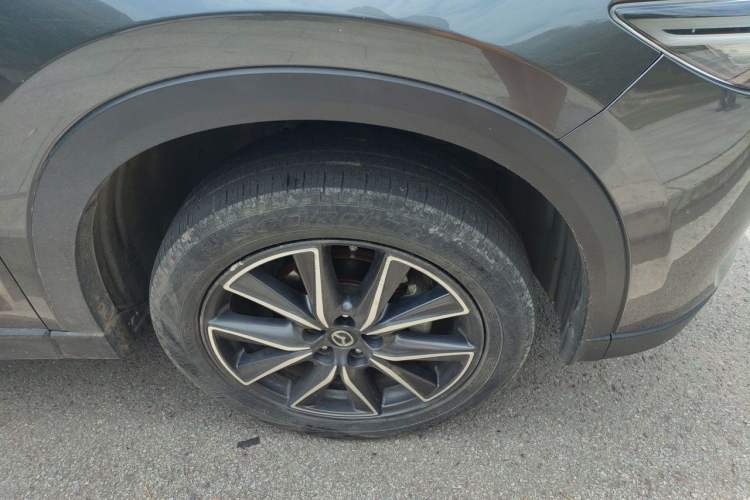 Used Mazda CX-5 2017 2.5L Automatic 4x4 Flagship Version China V Standard Right Front Wheel Hub