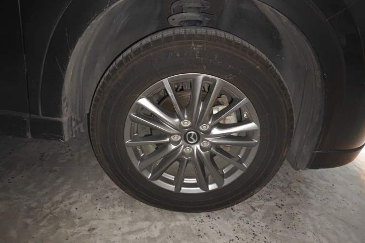 Used Mazda CX-5 2017 2.0L Automatic 2WD Smart Enjoyment Version China VI Standard Right Front Wheel Hub