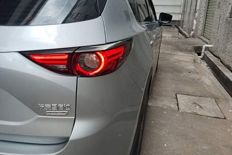 Used Mazda CX-5 2017 2.0L Automatic 2WD Smart Enjoyment Version China V Standard Right Rear Taillight