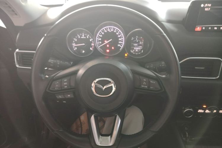Used Mazda CX-5 2017 2.0L Automatic 2WD ZhiShang Trim China V Standard Steering Wheel