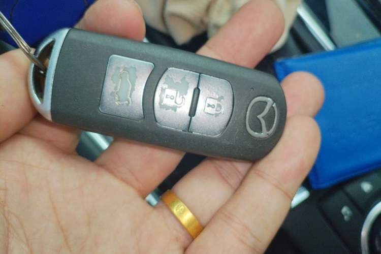 Used Mazda CX-5 2017 2.5L Automatic 4x4 ZhiZun Version China V Standard Vehicle Key
