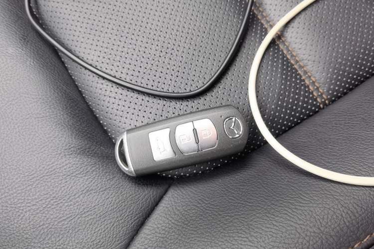 Used Mazda CX-5 2017 2.5L Automatic 4x4 Flagship Version China V Standard Vehicle Key