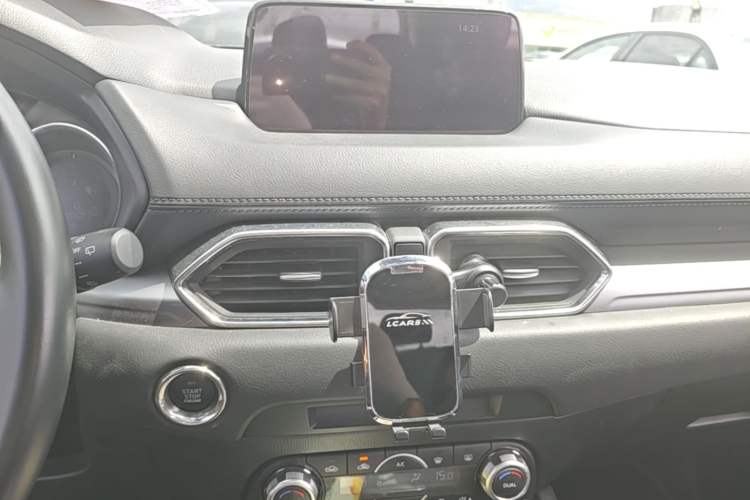 Used Mazda CX-5 2017 2.0L Automatic 2WD ZhiShang Trim China V Standard Audio And AC Panel