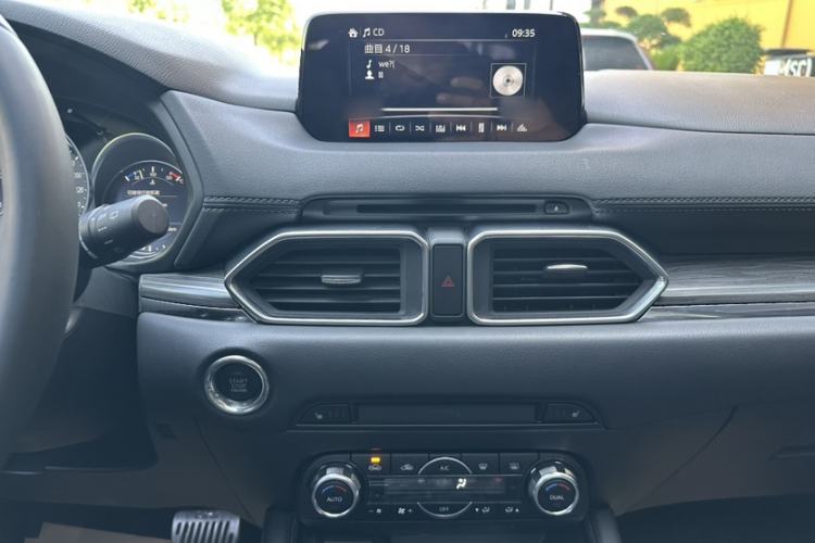 Used Mazda CX-5 2017 2.5L Automatic 4x4 Flagship Version China V Standard Audio And AC Panel