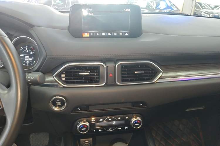 Used Mazda CX-5 2017 2.0L Automatic 2WD Smart Enjoyment Version China V Standard Audio And AC Panel