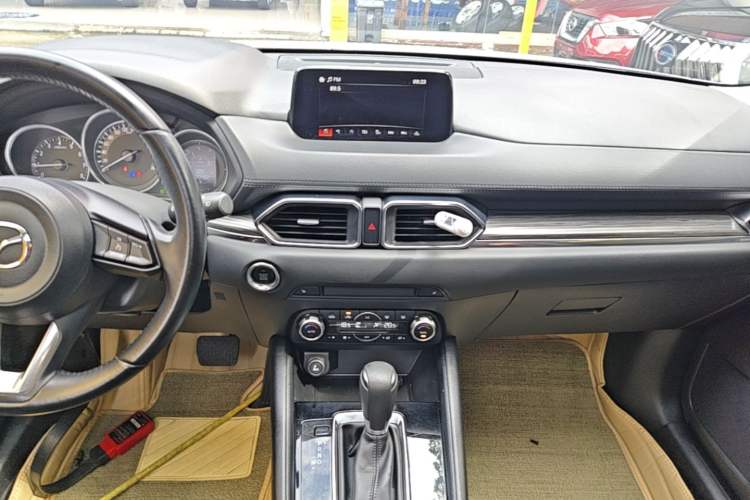 Used Mazda CX-5 2017 2.0L Automatic 2WD Smart Enjoyment Version China V Standard Audio And AC Panel
