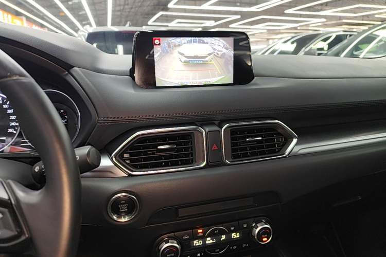 Used Mazda CX-5 2017 2.0L Automatic 2WD ZhiShang Trim China V Standard Audio And AC Panel