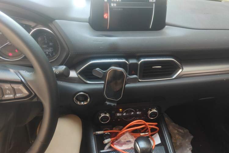 Used Mazda CX-5 2017 2.0L Automatic 2WD ZhiShang Trim China V Standard Audio And AC Panel