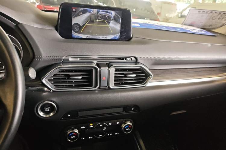 Used Mazda CX-5 2017 2.5L Automatic 4x4 ZhiZun Version China V Standard Audio And AC Panel