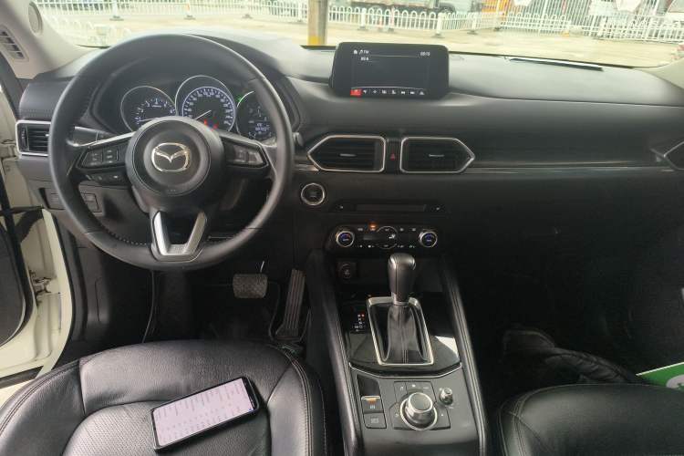 Used Mazda CX-5 2017 2.0L Automatic 2WD Smart Enjoyment Version China V Standard Center Console