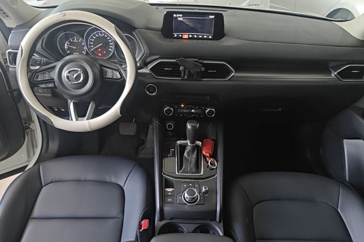 Used Mazda CX-5 2017 2.0L Automatic 2WD ZhiShang Trim China V Standard Center Console