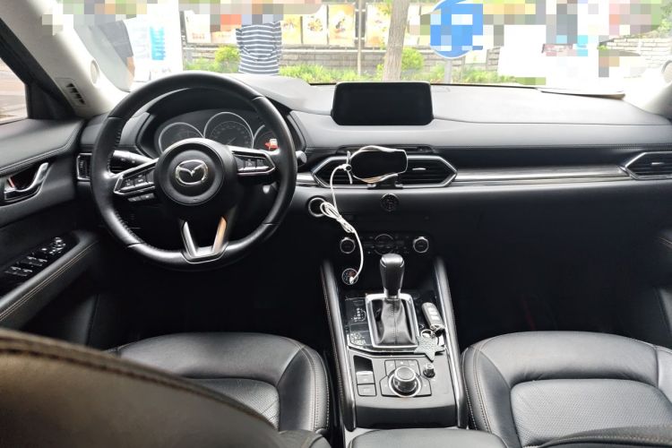 Used Mazda CX-5 2017 2.5L Automatic 2WD ZhiZun Version China V Standard Center Console