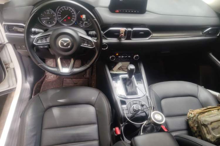 Used Mazda CX-5 2017 2.5L Automatic 4x4 ZhiZun Version China V Standard Center Console