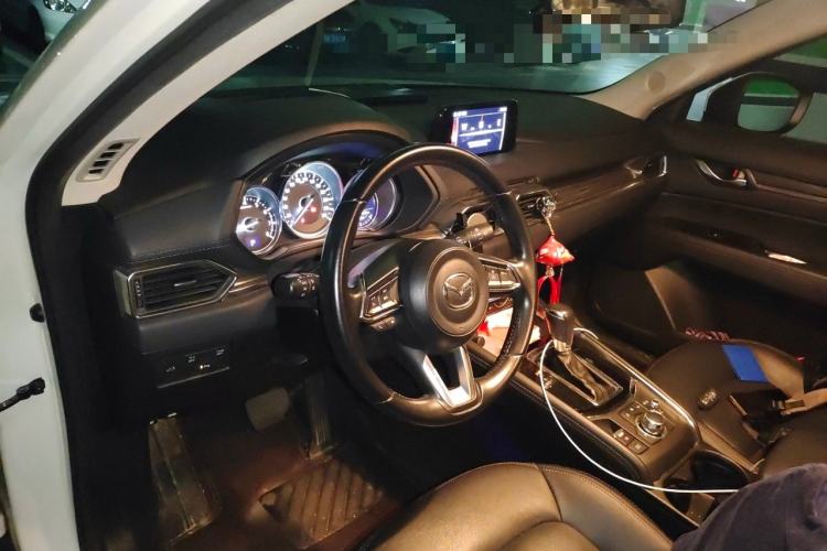 Used Mazda CX-5 2017 2.5L Automatic 2WD ZhiZun Version China V Standard Center Console