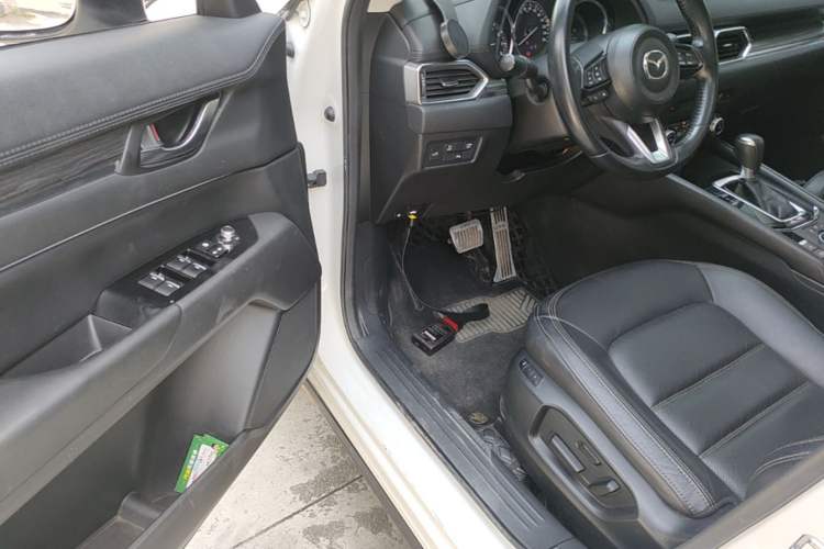Used Mazda CX-5 2017 2.0L Automatic 2WD Smart Enjoyment Version China V Standard Driver Seat