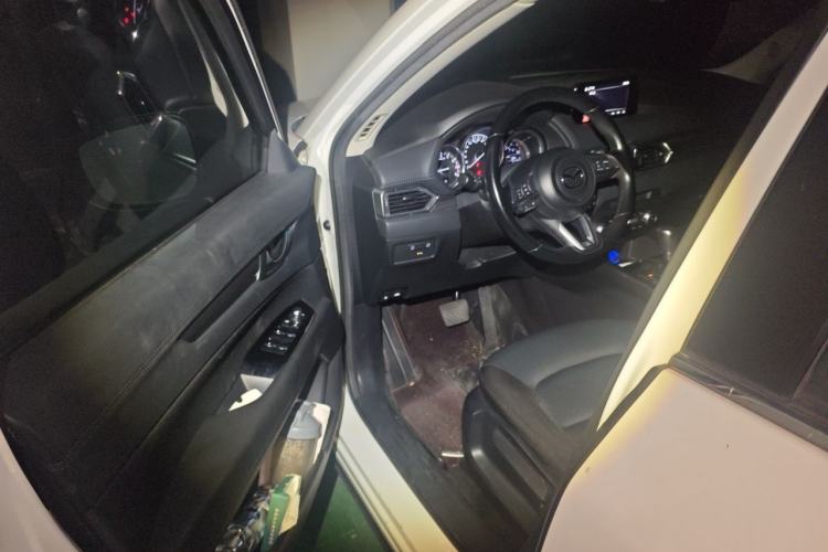 Used Mazda CX-5 2017 2.0L Automatic 2WD ZhiShang Trim China V Standard Driver Seat