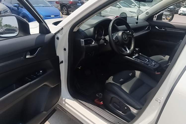 Used Mazda CX-5 2017 2.0L Automatic 2WD Smart Enjoyment Version China V Standard Driver Seat