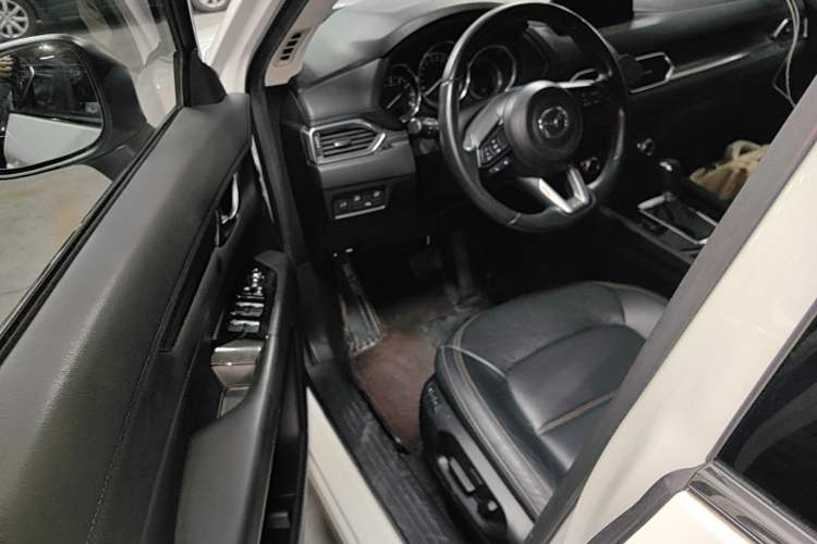 Used Mazda CX-5 2017 2.0L Automatic 2WD Smart Enjoyment Version China V Standard Driver Seat