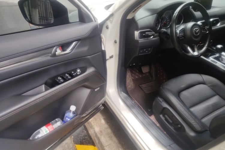Used Mazda CX-5 2017 2.5L Automatic 4x4 ZhiZun Version China V Standard Driver Seat