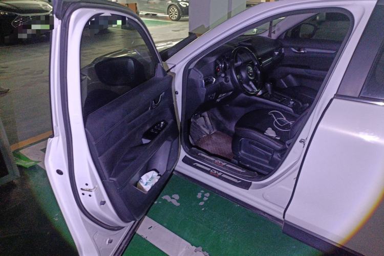 Used Mazda CX-5 2017 2.0L Automatic 2WD ZhiShang Trim China VI Standard Driver Seat