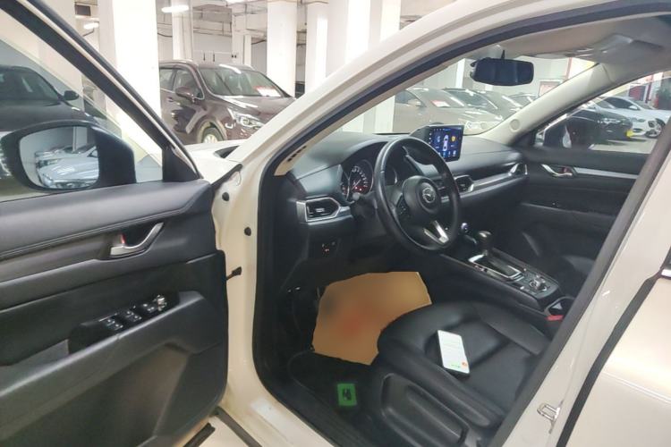 Used Mazda CX-5 2017 2.0L Automatic 2WD ZhiShang Trim China V Standard Driver Seat