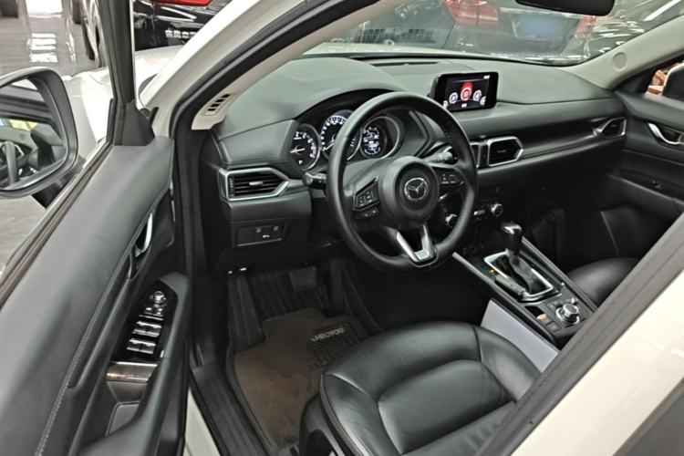 Used Mazda CX-5 2017 2.0L Automatic 2WD ZhiShang Trim China V Standard Driver Seat