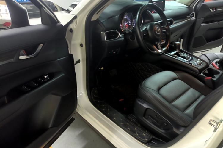 Used Mazda CX-5 2017 2.0L Automatic 2WD Smart Enjoyment Version China V Standard Driver Seat