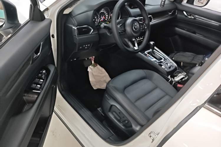 Used Mazda CX-5 2017 2.5L Automatic 4x4 Flagship Version China V Standard Driver Seat