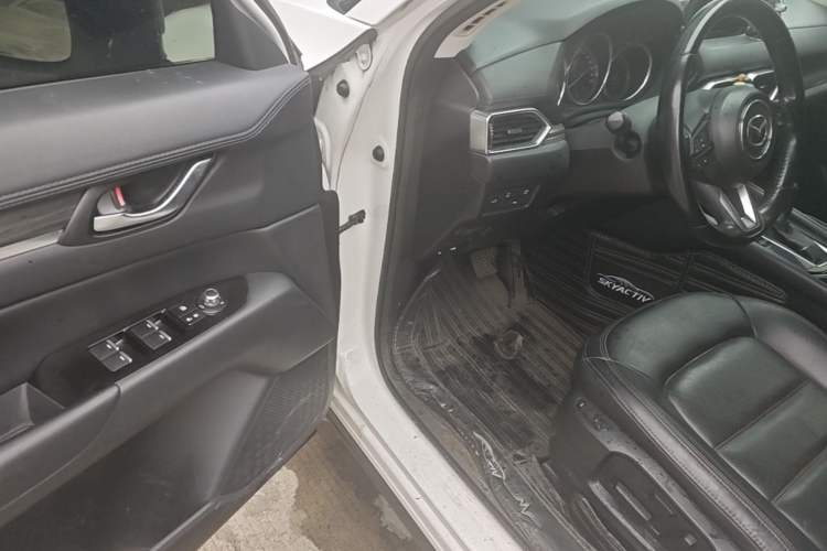 Used Mazda CX-5 2017 2.0L Automatic 2WD Smart Enjoyment Version China V Standard Driver Seat