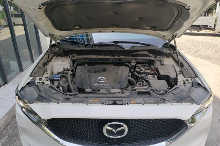Used Mazda CX-5 2017 2.0L Automatic 2WD Smart Enjoyment Version China V Standard Engine Bay