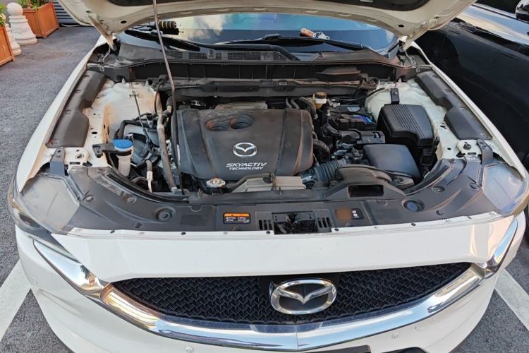 Used Mazda CX-5 2017 2.0L Automatic 2WD ZhiShang Trim China V Standard Engine Bay