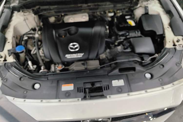 Used Mazda CX-5 2017 2.0L Automatic 2WD Smart Enjoyment Version China V Standard Engine Bay