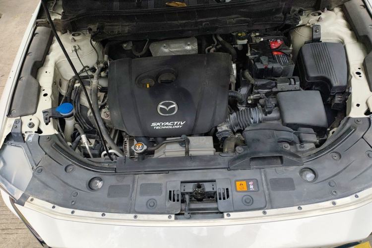 Used Mazda CX-5 2017 2.0L Automatic 2WD ZhiShang Trim China VI Standard Engine Bay
