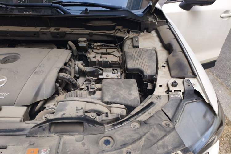 Used Mazda CX-5 2017 2.0L Automatic 2WD ZhiShang Trim China VI Standard Engine Bay Left