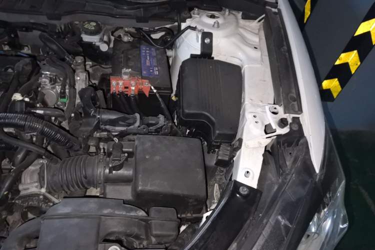 Used Mazda CX-5 2017 2.0L Automatic 2WD Comfort Edition China VI Standard Engine Bay Left