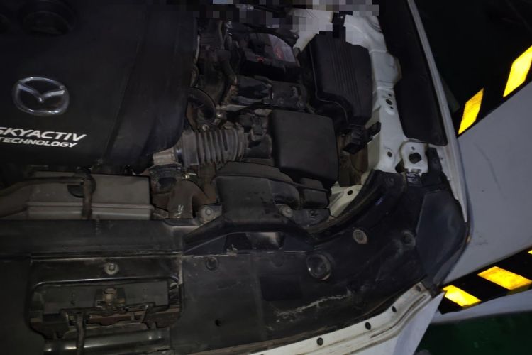 Used Mazda CX-5 2017 2.0L Automatic 2WD ZhiShang Trim China VI Standard Engine Bay Left