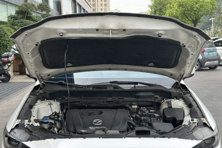 Used Mazda CX-5 2017 2.0L Automatic 2WD ZhiShang Trim China V Standard Engine Bay