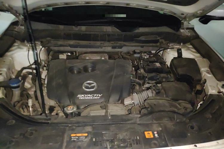 Used Mazda CX-5 2017 2.5L Automatic 2WD ZhiZun Version China V Standard Engine Bay