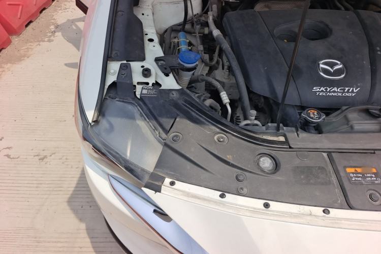 Used Mazda CX-5 2017 2.0L Automatic 2WD Smart Enjoyment Version China VI Standard Engine Bay Right