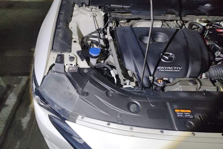 Used Mazda CX-5 2017 2.5L Automatic 4x4 ZhiZun Version China V Standard Engine Bay Right
