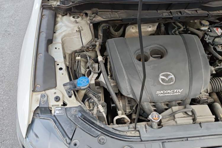 Used Mazda CX-5 2017 2.0L Automatic 2WD ZhiShang Trim China V Standard Engine Bay Right