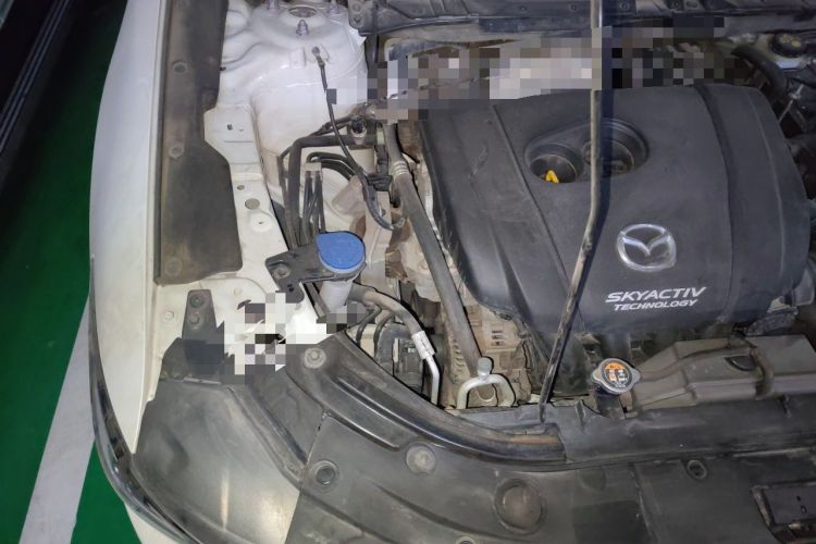 Used Mazda CX-5 2017 2.0L Automatic 2WD ZhiShang Trim China VI Standard Engine Bay Right