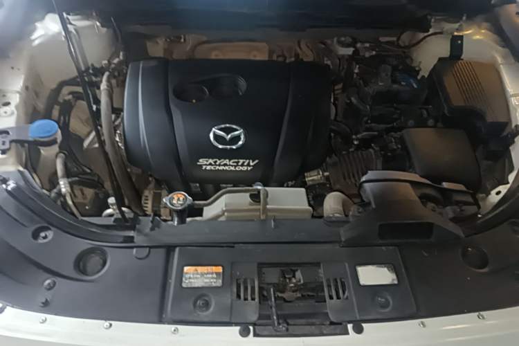 Used Mazda CX-5 2017 2.0L Automatic 2WD ZhiShang Trim China V Standard Engine Bay